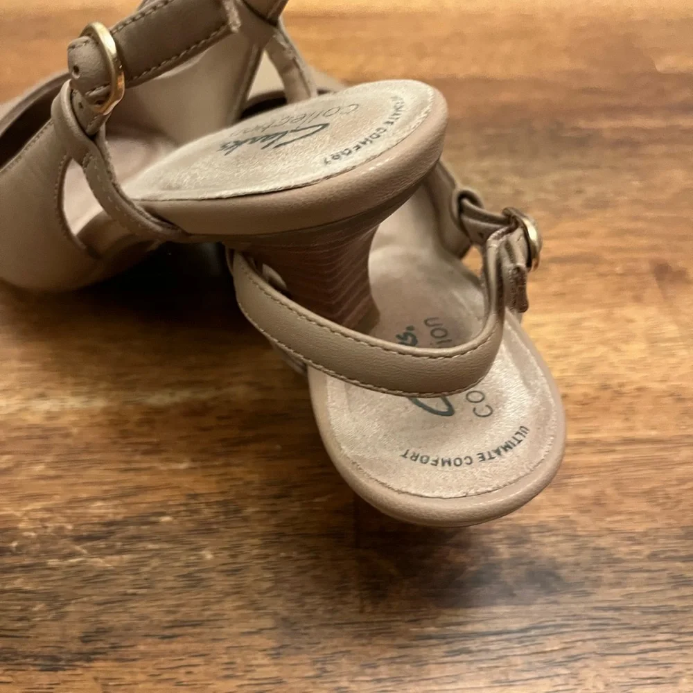 Clarks Women's Tan Slingback Heels - Picture 2 of 5